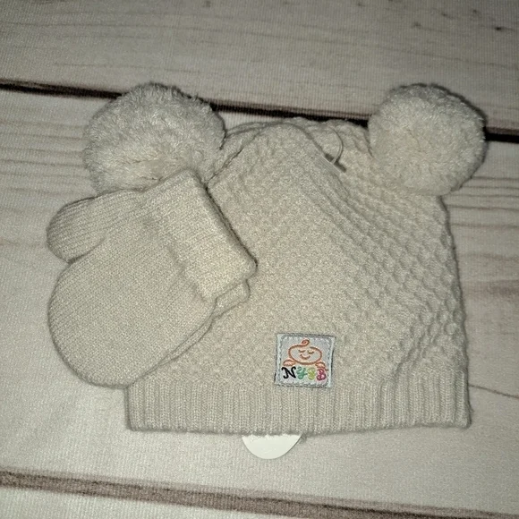 Not Your Grandma's Blanket Knit Baby Beanie with Mitts 0-6 Months - Picture 2 of 5